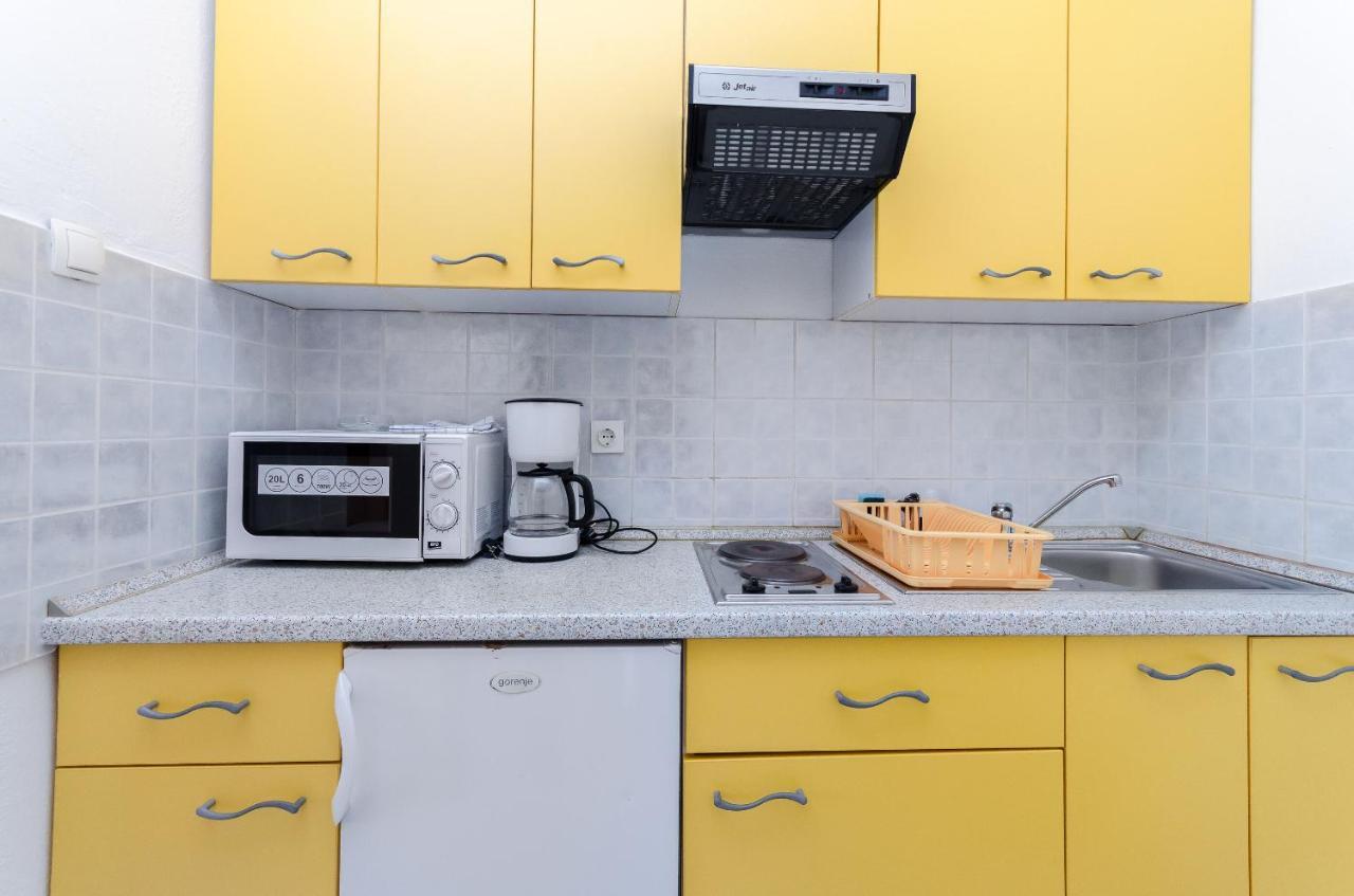 Apartments Anica J Лопар Екстериор снимка