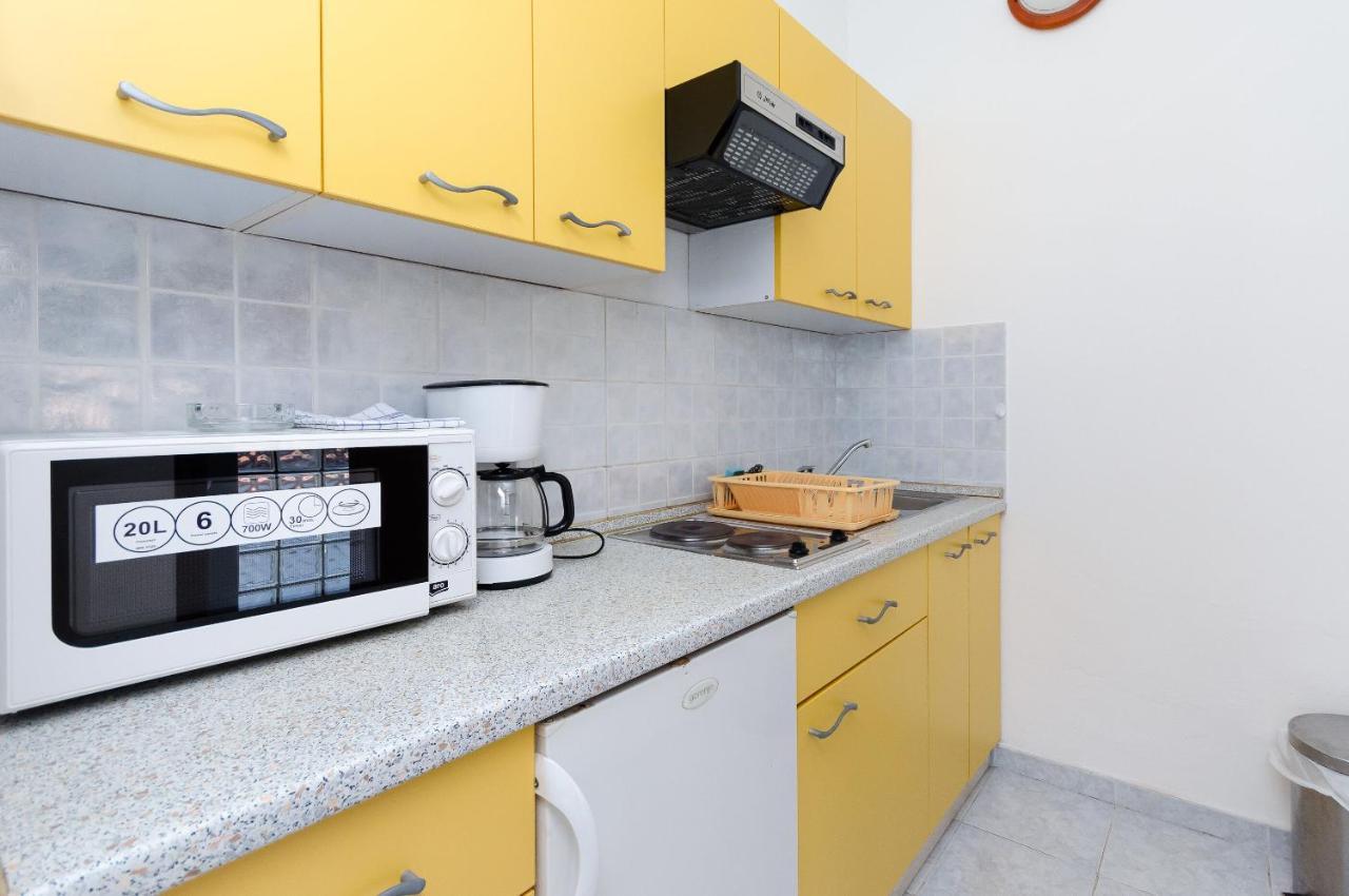Apartments Anica J Лопар Екстериор снимка