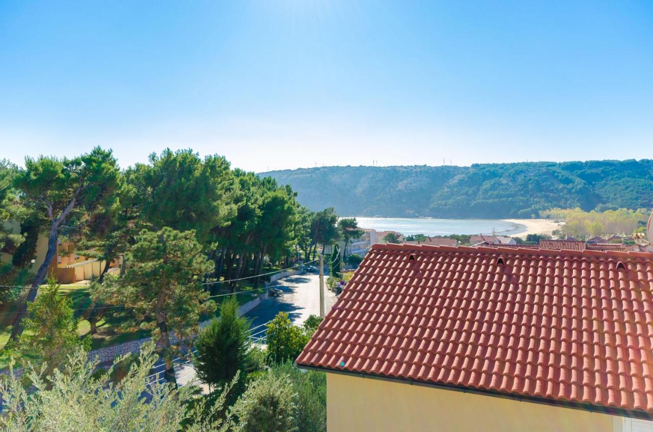 Apartments Anica J Лопар Екстериор снимка