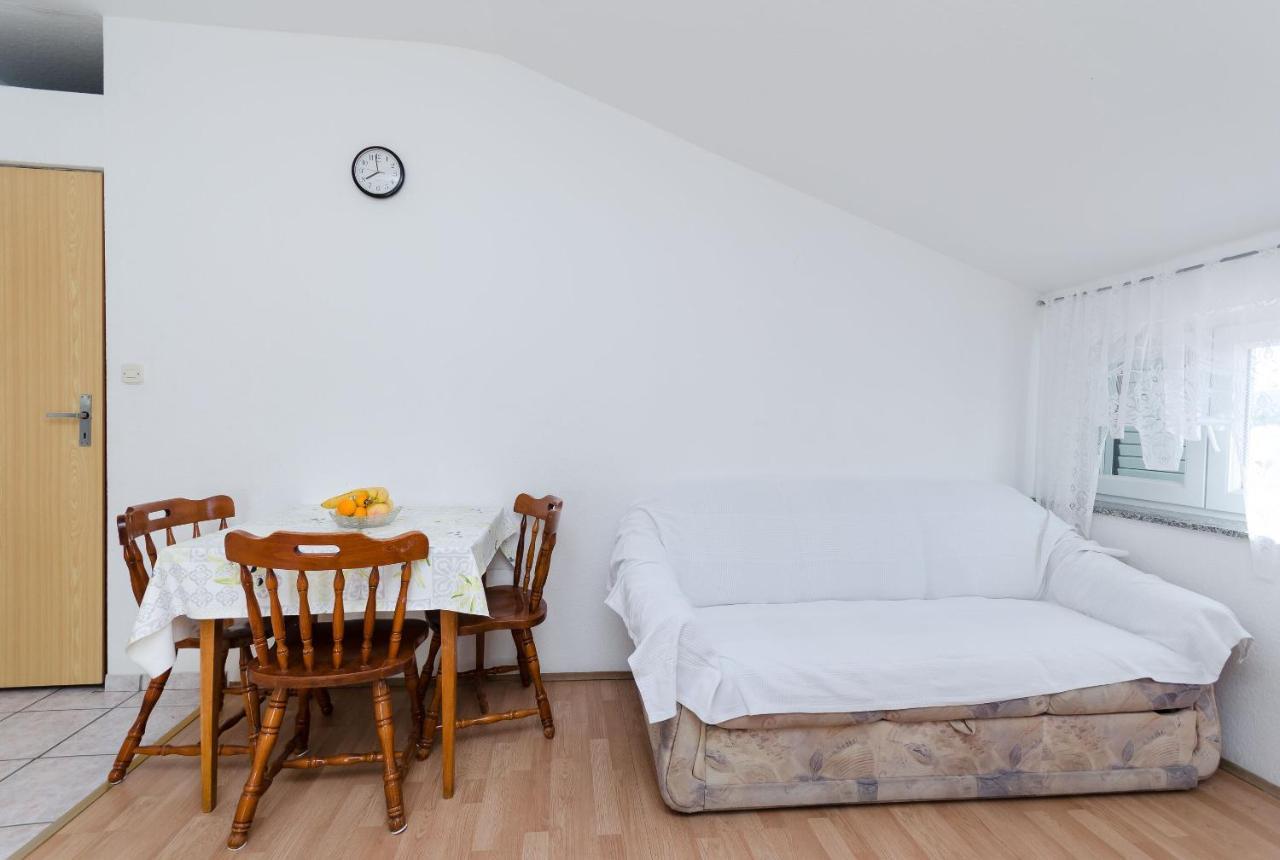 Apartments Anica J Лопар Екстериор снимка